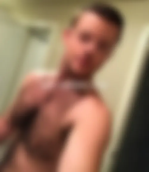 Gay sympa au torse poilu de Colmar cherche plan baise