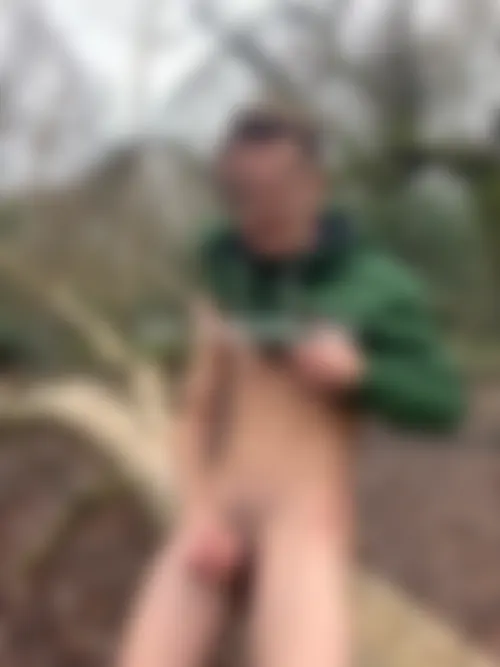Bite gay avec prépuce pour plan sexe en plein air en Vendée