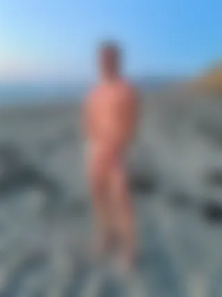 Beau gosse gay actif de Hyères cherche mec chaud pour un plan baise en extérieur