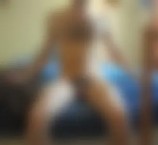 Homo coquin veut se faire lécher la rondelle et se faire fister par un dominateur gay à Fribourg
