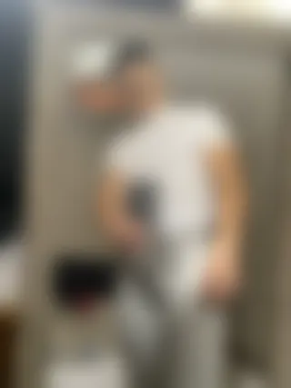 Jeune homo de Perpignan veut être dominé par un gay plus vieux